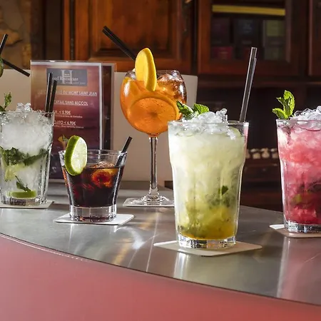 Le Mont Saint-jean Hotel