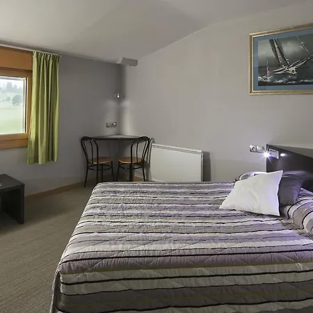Le Mont Saint-jean Hotel 3*